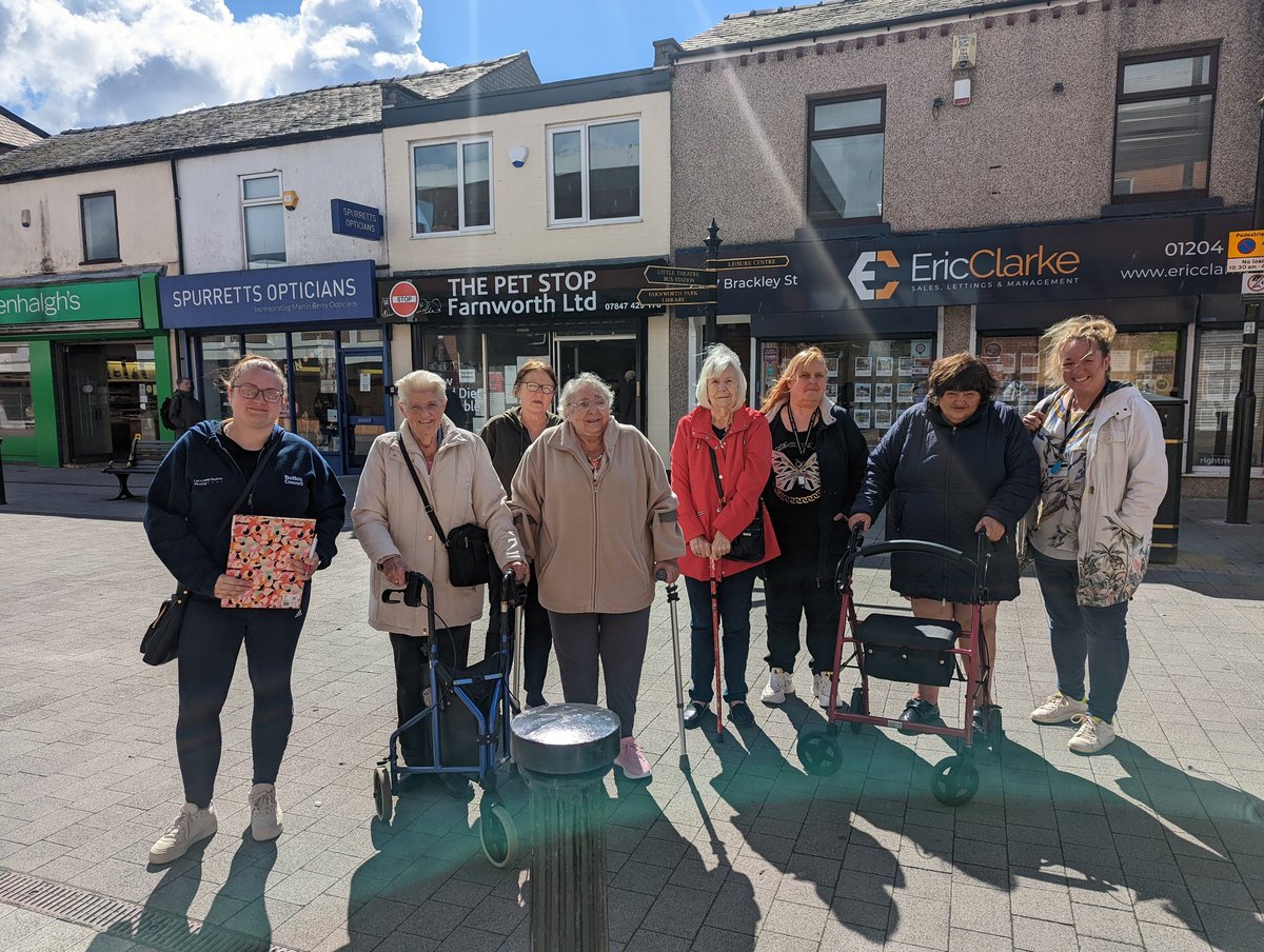 This morning myself & @AnnMarieT15 hosted a walking audit with these lovely ladies from Maxton House. The aim? To bring the community's voices into Farnworth's regeneration development plan. This is the first of many to come over the next couple of weeks.
#EveryVoiceCounts