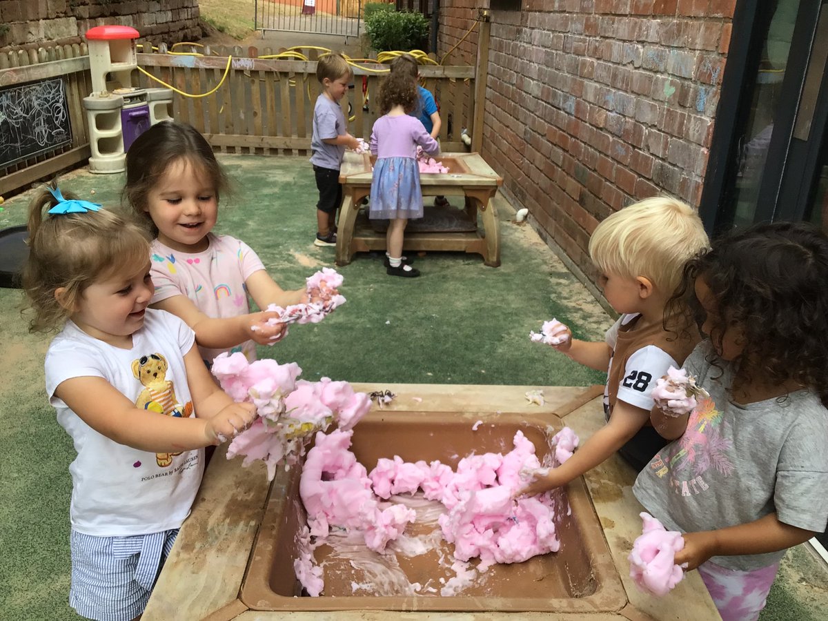 winterfoldhs's tweet photo. Looking for ‘bugs’ in the pink foam. #WinterfoldFunClub #SummerActivities #TheWinterfoldWay https://t.co/pxjuTxScYE