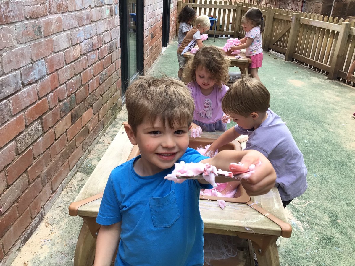winterfoldhs's tweet photo. Looking for ‘bugs’ in the pink foam. #WinterfoldFunClub #SummerActivities #TheWinterfoldWay https://t.co/pxjuTxScYE