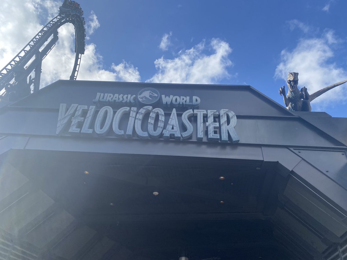 girlwantcd's tweet image. // so @claircdearing and i are in the velocicoaster queue and so ready for this !!