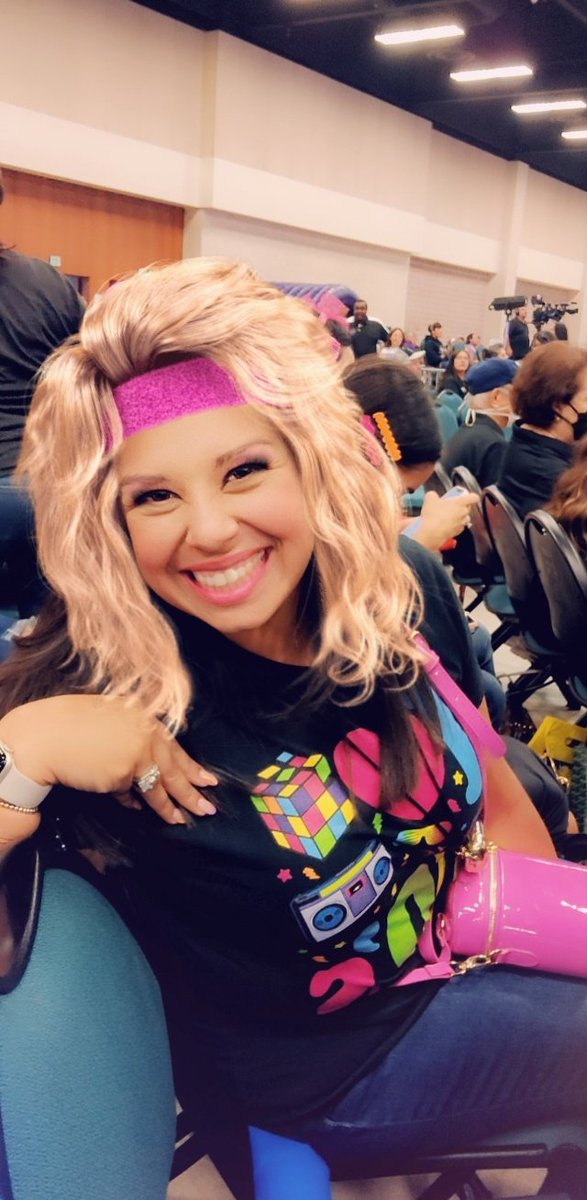 SabaSareh's tweet photo. General Assembly!! Back to the 80's! @mrs_d_medina @Ana74806081 @scholarpride
@rogonzalez1990#BackToTheFuture #scholarpride https://t.co/kH423fzeuT