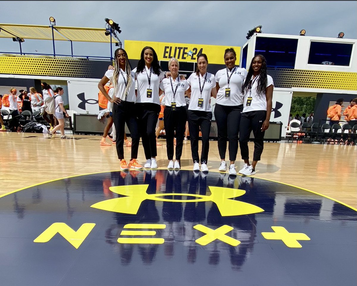 ChristyWScott51's tweet photo. What a time! @UAbasketball THANK YOU for the opportunity to work with an #Elite24 group of DYNAMIC young women w @UANextGHoops !!Such an AMAZING week of @UAbasketball !
Thank you for the love @espn !ππβ€οΈ
Appreciate the invite @CoachPatsos ! π€#BeElite #ItsAWinWin
π€ππ½β€οΈππ« https://t.co/Bt5xKMIj4N