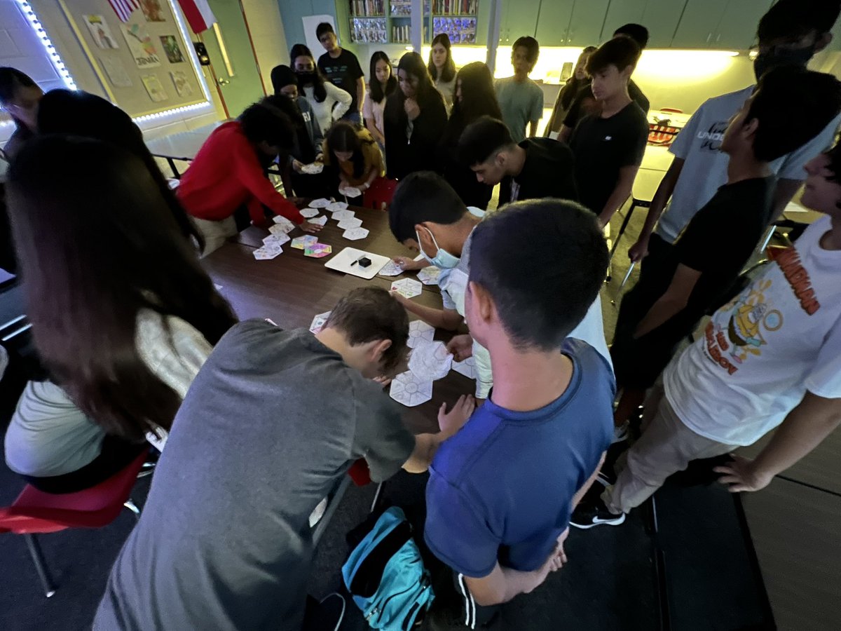mribarraenglish's tweet photo. This week at @SFAHS_Bulldogs, @ReaganTeaches and I used “hexagonal thinking” to help students find connections with each other. Students were engaged and the end result was perfect! @FortBendISD https://t.co/v7QqXVNBib