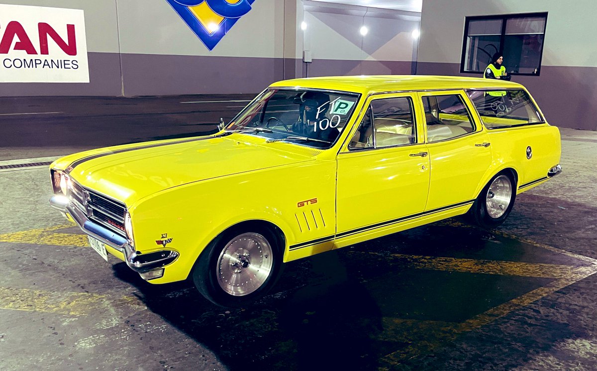 SydneyDragway's tweet photo. One of our favourites from last Wednesday’s Aeroflow Race 4 Real meet. Can’t wait to see what rocks up next Wednesday
#aeroflowrace4real #dragracing #offstreetracing #wednesdaynight https://t.co/54hocCYY6L