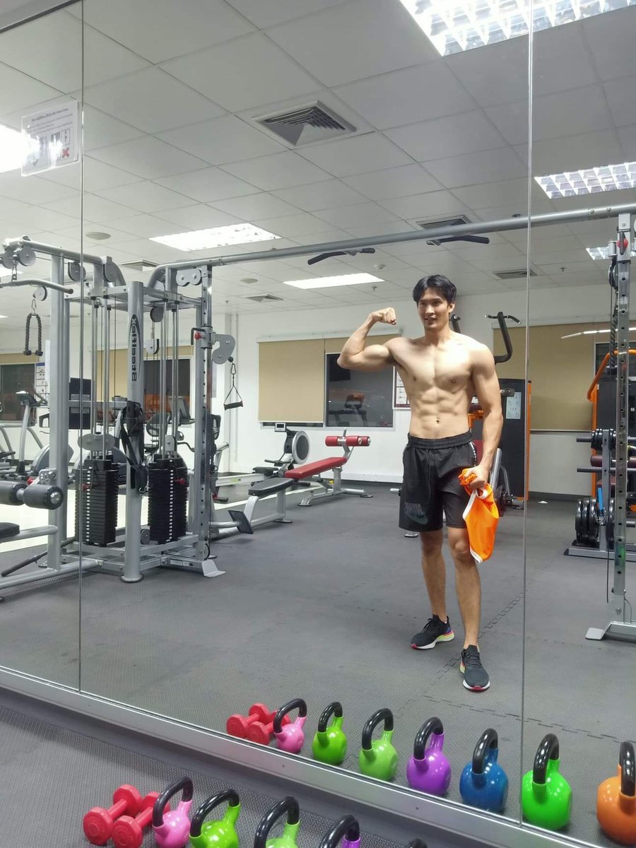 satit4273's tweet photo. กำลังสร้าง🏋🏻🏋🏻 https://t.co/I9hwnEBgW9