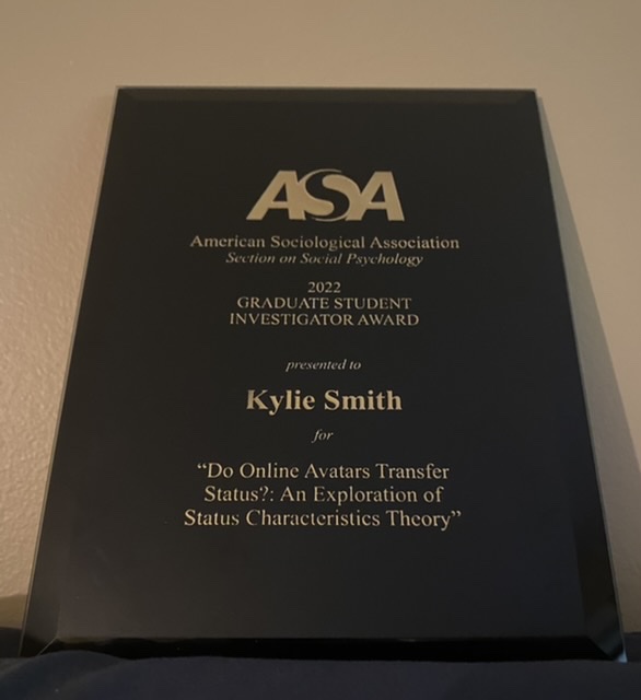 _KylieSmith_'s tweet image. I’m still so excited that I received the Section on Social Psychology’s Graduate Student Investigator Award at #ASA2022! The plaque is nice, but it was even nicer to meet so many people in person for the first time. Already looking forward to Philly!