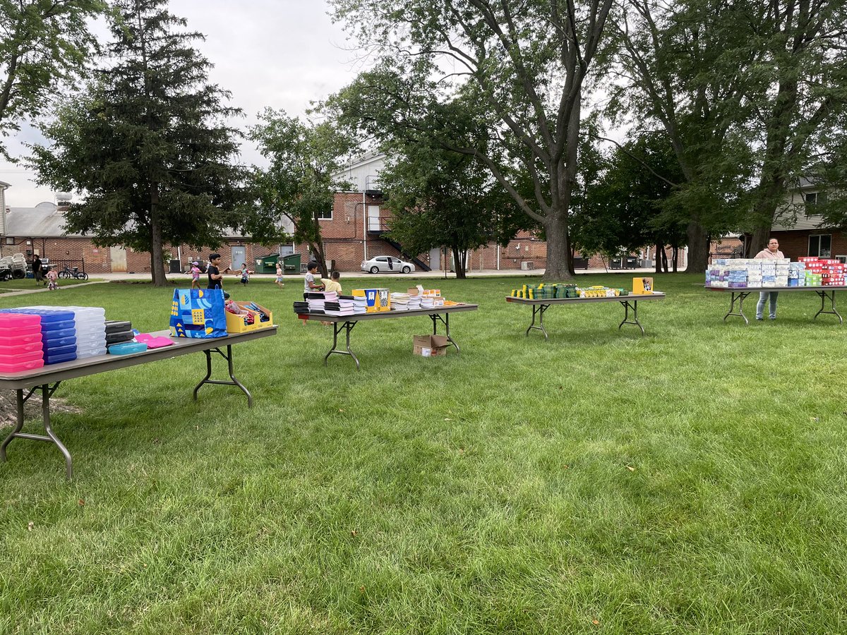 We would like to thank everyone who helped put together a back to school supply drive for our Rolling Meadows students! 
Thanks to Facility IT Group for donating 150 backpacks! Thank you to All Saints Church and the Palatine Township for donating the school supplies! #ProudToBe15
