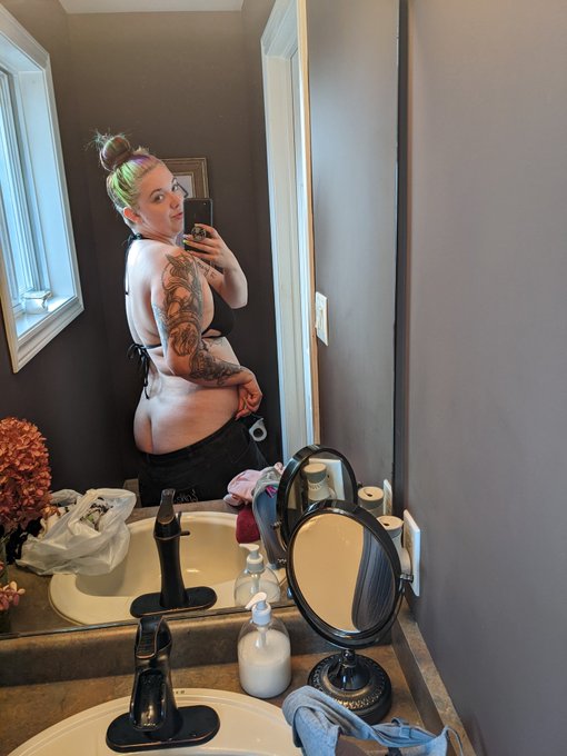 Help fund the manic episode that is about to happen 😘💘 https://t.co/wQL4YW1jbE #spoilme #manicepisode<a href="/tag/ass"class="tags"><span>#ass</span></a><a href="/tag/curvygirl"class="tags"><span>#curvygirl</span></a><a href="/tag/spoilme"class="tags"><span>#spoilme</span></a><a href="/tag/unhinged"class="tags"><span>#unhinged</span></a><a href="/tag/manicepis"class="tags"><span>#manicepis</span></a>