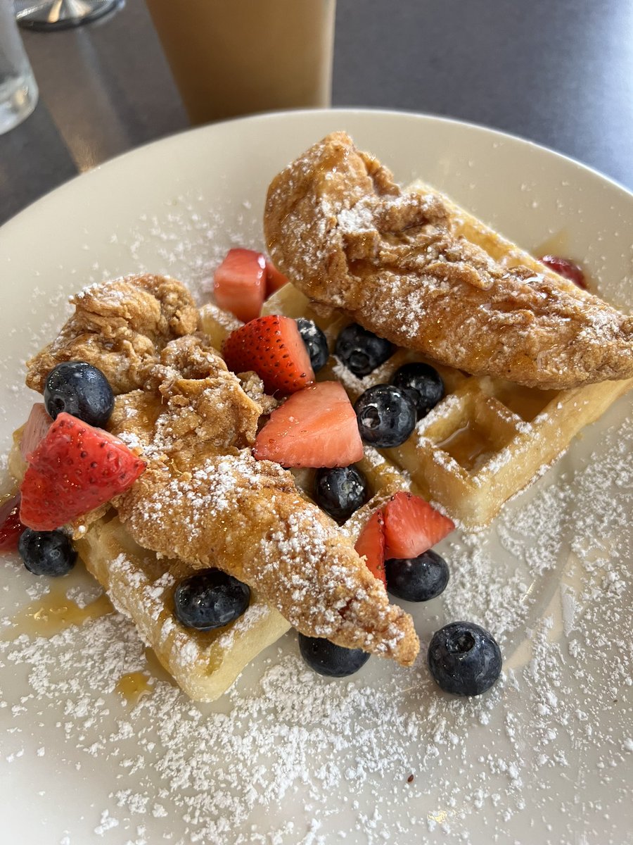 Found my new favorite restaurant- Lux Cafe New Orleans! 

After hearing I forgot my card at the hospital, the owner insisted I come back &amp; offered a full breakfast on the house ❤️ 

Good food &amp; good people are always a blessing