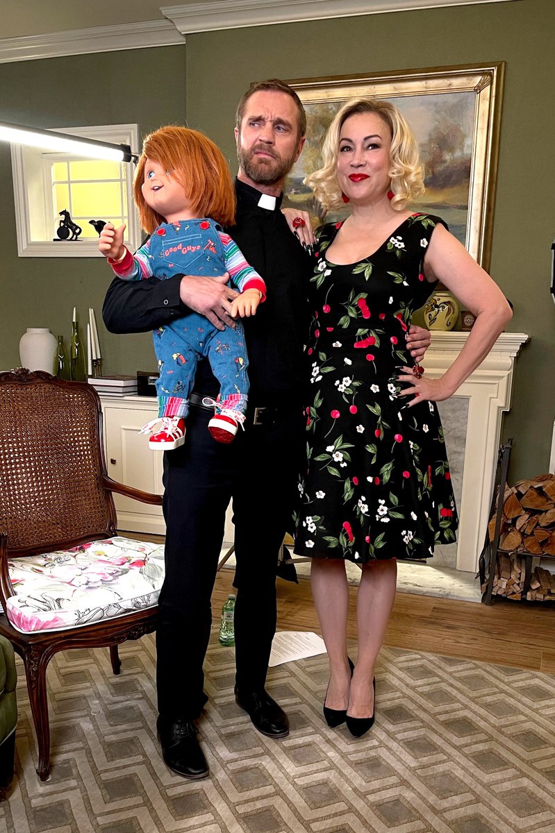 JenniferTilly's tweet photo. Yesterday was EPK Press day for #Chucky, which means everyone is supposed to make nice and pretend we like each other! But I dunno… somehow you can tell that @DevonESawa and @ChuckyIsReal just don’t get along. https://t.co/ixY35TVMSb