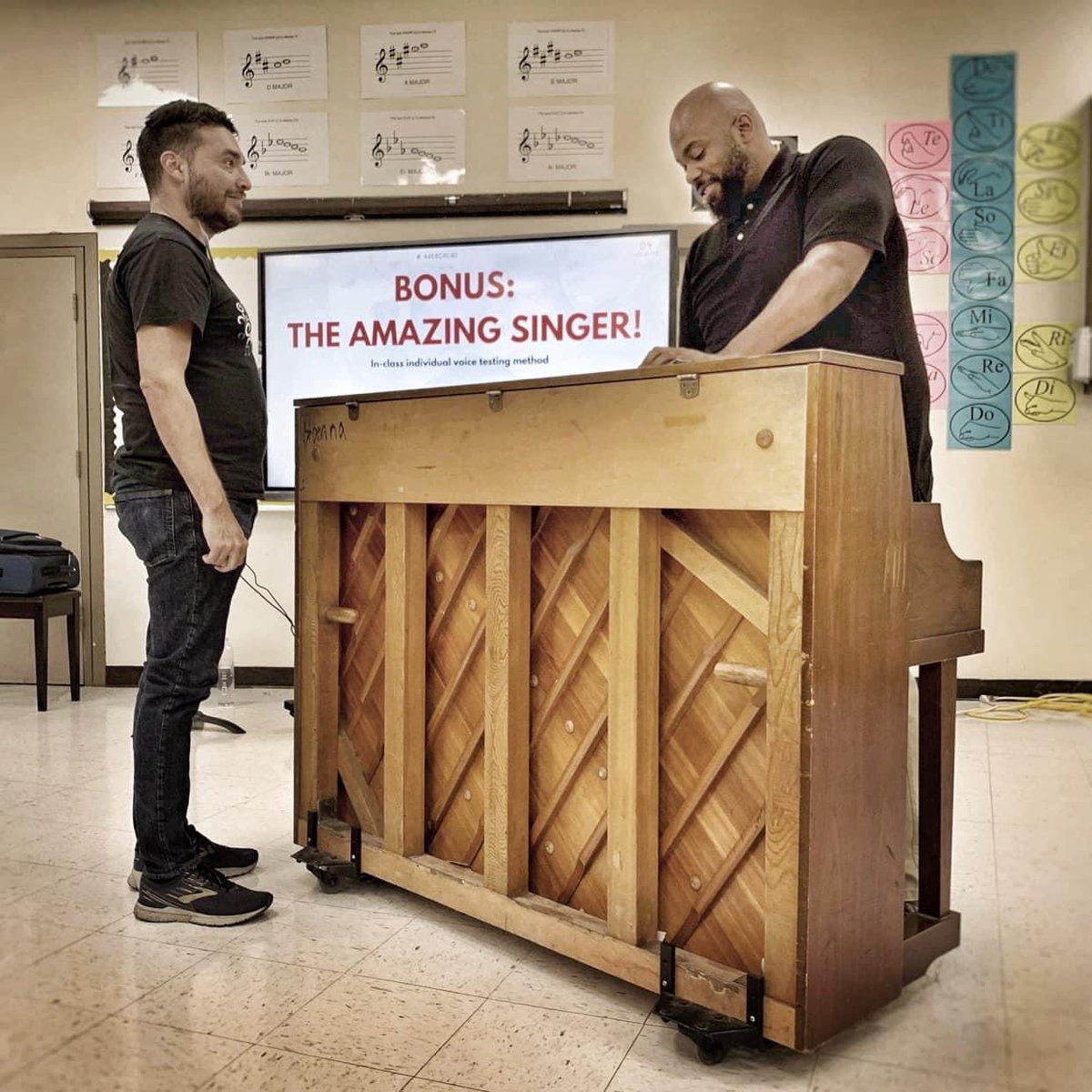 thechoirguy_'s tweet photo. A huge shoutout to the incredible Secondary Music Educators of @BrownsvilleISD for an amazing day of PD! 

I had a blast leading this brilliantly passionate group of teachers! 🎵🔥 https://t.co/GpweERBLXF
