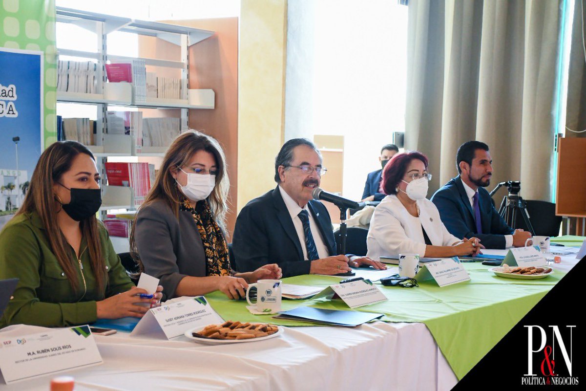 PoliticaNegocio's tweet photo. La @unipolidgo fue sede 2a reunión ordinaria del Comité Estatal para la Planeación de la Educación Superior, con la participación de directivos de todas las IES de nuestra entidad, sesión donde se instalaron las diferentes instancias qué marca la nva ley de educación superior. https://t.co/CVxRkVIl9H
