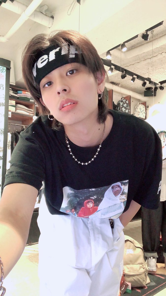 gekirock_shop's tweet photo. 完売カラー続出❗️
over print × ripdw
#overip hair band
https://t.co/VsN2ITxSHR&amp;

ゲキクロでも大人気のripdwとのコラボ・アイテム。
天然有機系デオドラント加工「ロンフレッシュ」付与と、機能性も抜群。

フェスやライヴなどのアクティブ・シーンにもオススメ◎ https://t.co/OEdXkkqfkW