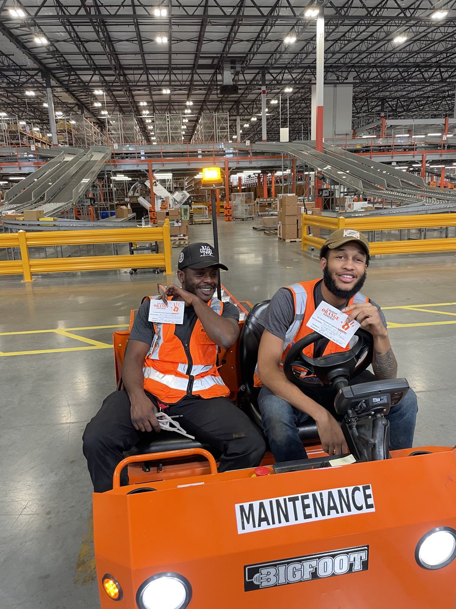 Congrats to Dre and RJ being caught Orange Handed!!!
Best maintenance team in Supply Chain #BmoreNation