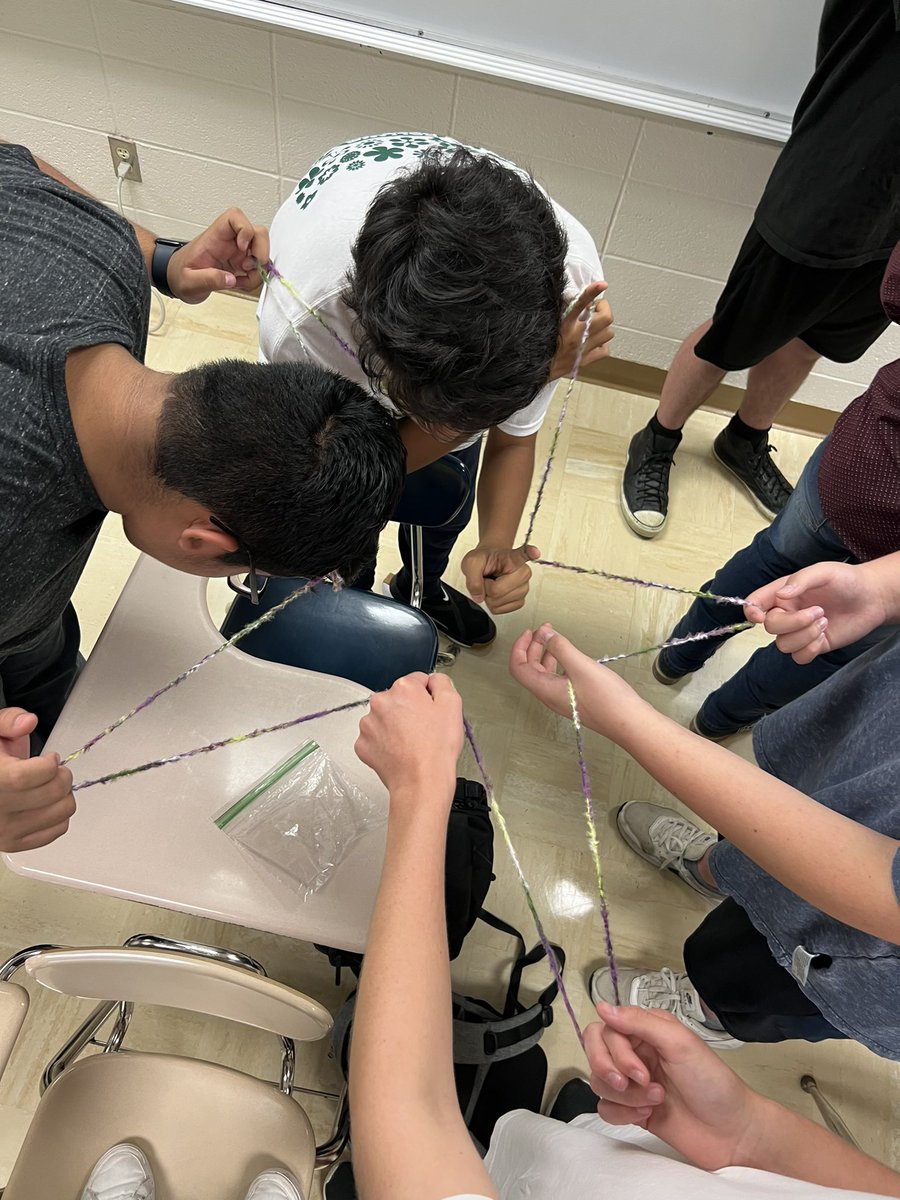 coachgiller's tweet photo. such a good first day back! students working together &amp; making sense of math on day 1!  @SMSouthTDain @smsdmathematics #theircreativityneverfailstoamazeme https://t.co/qdC5RIykgC