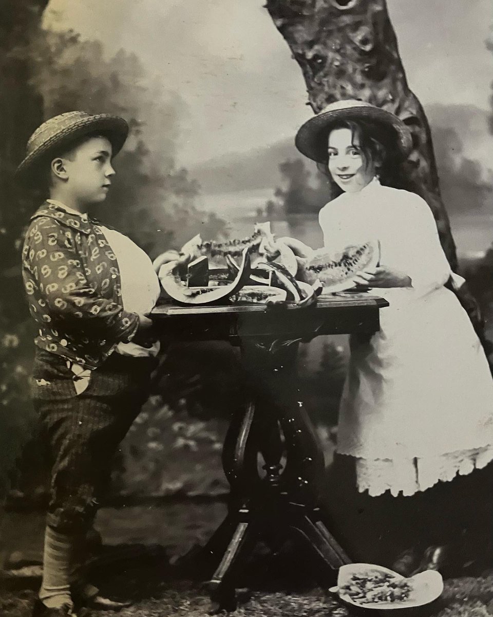 NorfolkCulture's tweet photo. Wilsonville is located in the north end of Norfolk County. The village was named after James Wilson.
These two photographs depict two youngsters belonging to the Wilson family enjoying what looks to be watermelon. A summer treat the and now. #norfolkcounty #ontariosgarden https://t.co/i6Z8RARBX8