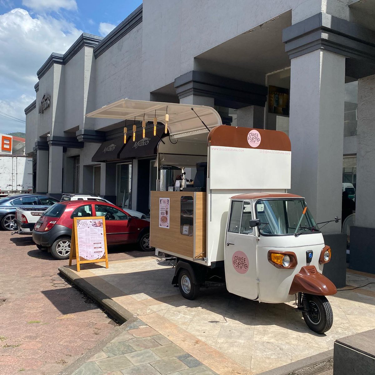 Motocarro Piaggio Mx tweet media