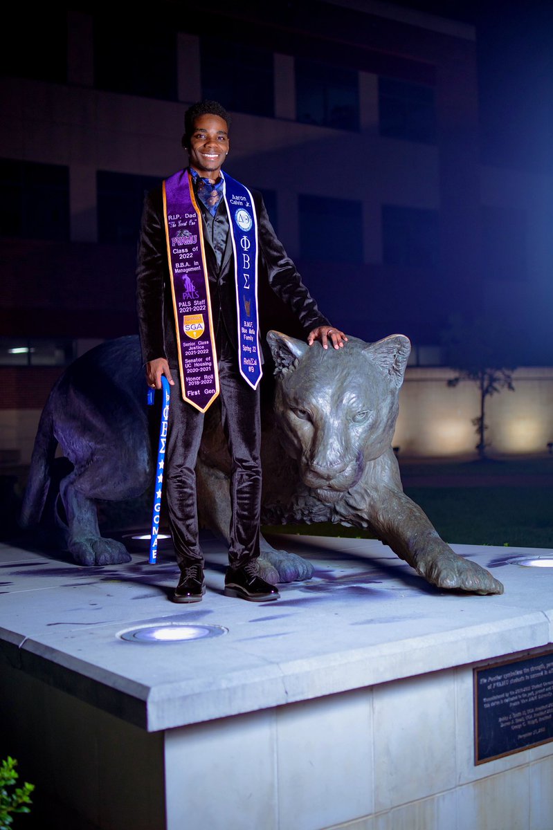 ValueCalvin's tweet image. Took care of business💼
HBCU graduate🎓 
Bachelors of Business Administration
Full-time secured✔️
Bay Area, California🛫see you soon!
#pvamu #pvgradswag
