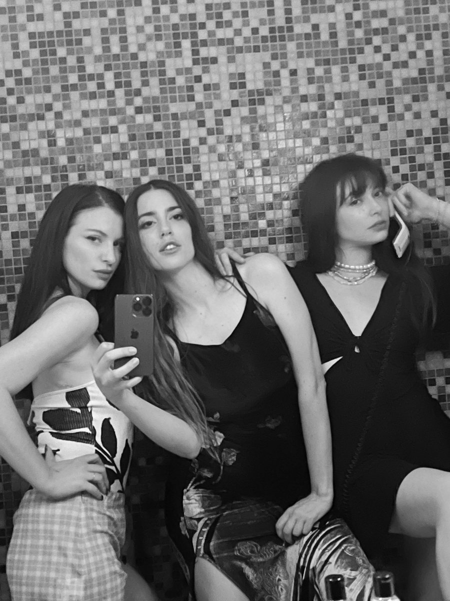 ✦ Ryn Weaver ✦ tweet media