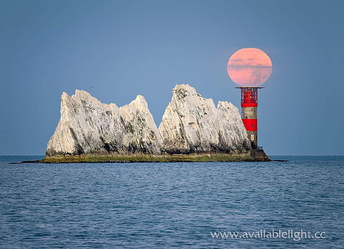 Moon on a stick! Well, the Needles Lighthouse 😅