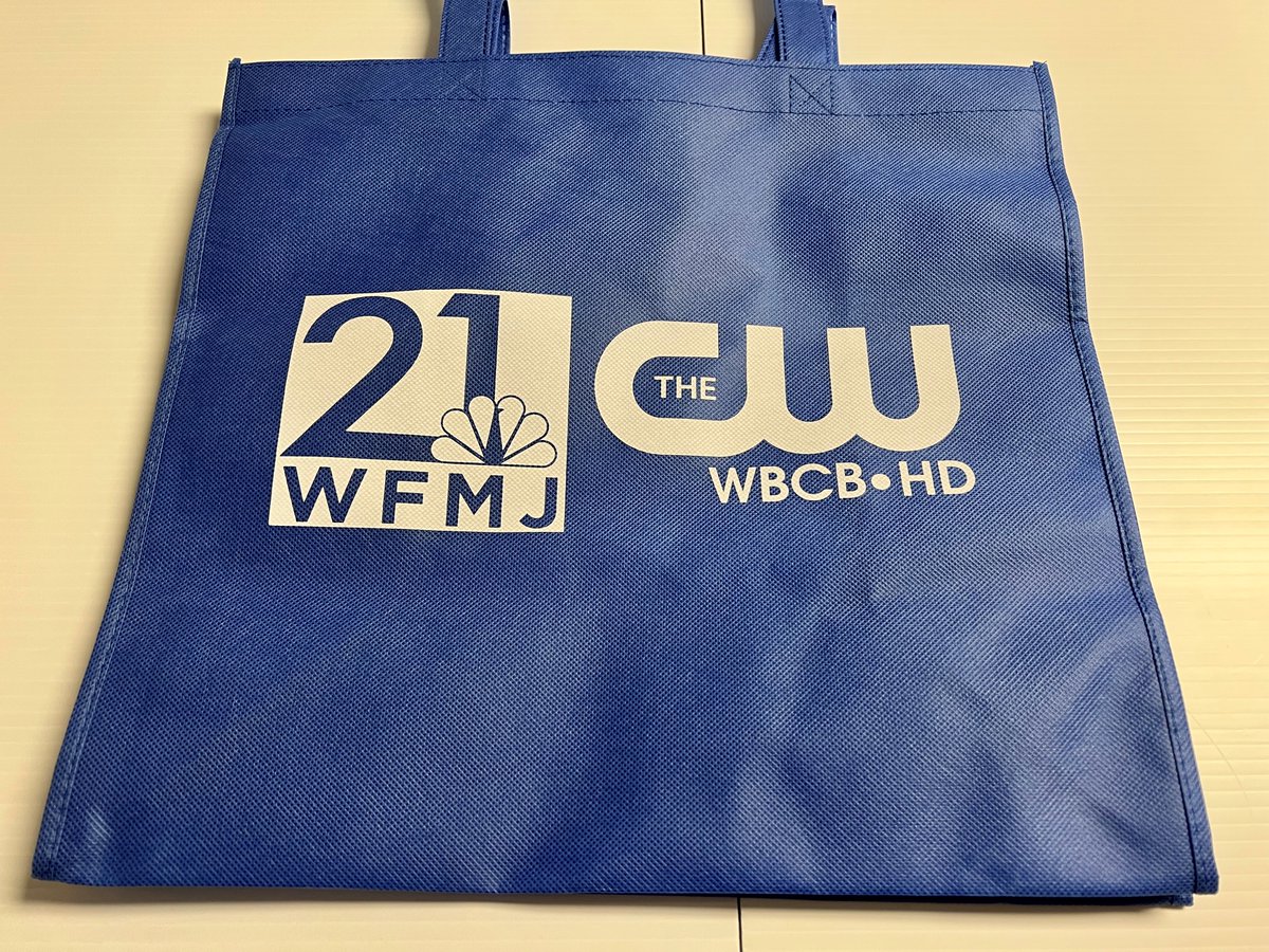 WBCBValleysCW's tweet photo. The color of this year’s @21WFMJ and WBCB @CanfieldFair bag is periwinkle! Stop by our tent to visit our news personalities and get your FREE bag beginning Friday, September 2nd! #SomethingToCrowAbout https://t.co/EdCJQrHc06