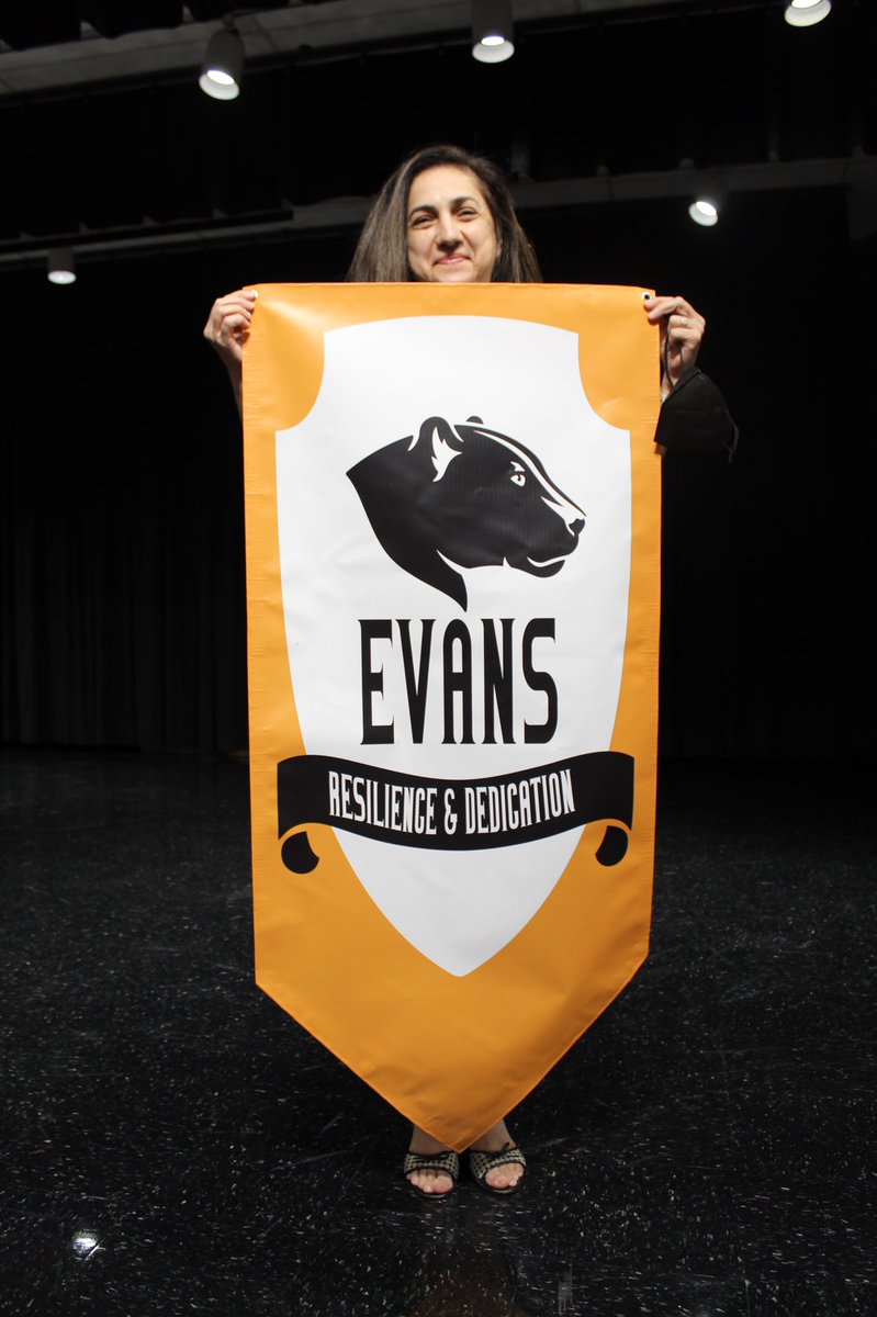 AB Hosey (@drabhosey) on Twitter photo House Evans named after the late Glenn Evans former Floyd teacher for 20 yrs. #Teamfloydms <a href="/FloydMSCobb/">FloydMSCobb</a> House Evans named after the late Glenn Evans former Floyd teacher for 20 yrs. #Teamfloydms <a href="/FloydMSCobb/">FloydMSCobb</a>