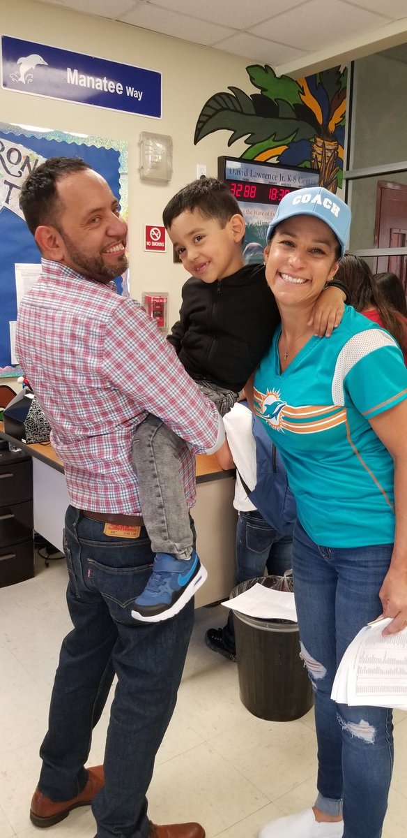 DavidLawrenceK8's tweet photo. #dropinday #kickofftoagreatstart @DavidLawrenceK8 @MDCPSNorth @MDCPS #Happyfaces https://t.co/1XD1pq5Evd