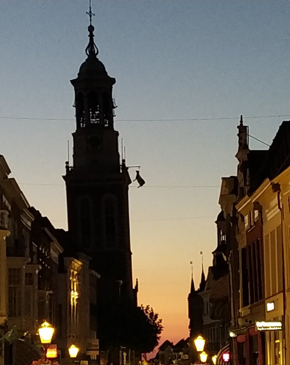 A-j weerumme van de reize
‘t eerst de Ni’je Toren zien.... 
<a href="/gemKampen/">Gemeente Kampen</a> <a href="/KampenTourist/">Kampen Tourist Info</a>