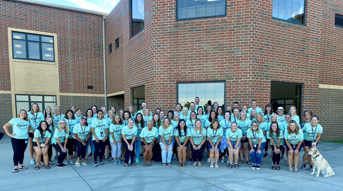 Introducing…Union’s Difference Makers! 🫶🏻 We are back and ready for an amazing school year with our Hawks! #WEareLakota #WeAreDifferenceMakers