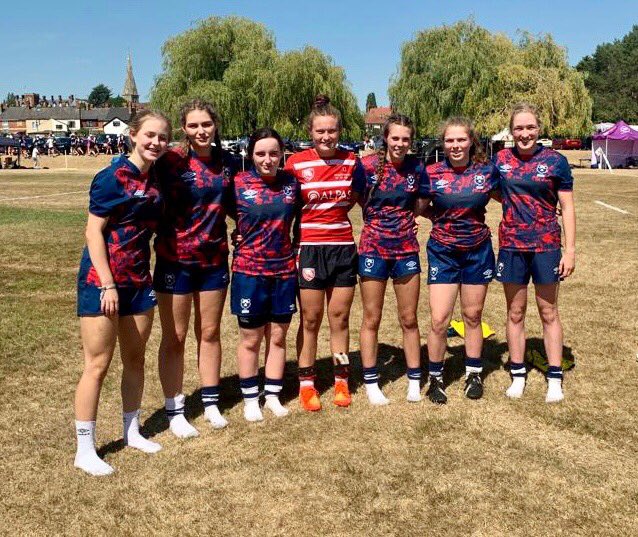 WOW! 

Chippenham U18’s got great presence at the Premiership Malvern Festival with 7 Girls proudly with <a href="/BristolBearsW/">Bristol Bears Women 🐻</a> and 1 with @Glos_PuryWRFC 

<a href="/CRFCgirlsrugby/">Chippenham RFC Girls</a> producing plenty of talent! 

#RugbyFamily #Chippenham #ThisGirlsDoes #NoMessing