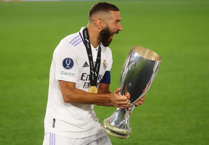 cadena_deportes's tweet photo. #BalónDeOro | #CR7 | Benzema | #Haaland

Benzema, Ronaldo y Haaland nominados al Balón de Oro.

#Messi, siete veces ganador del premio, no fue nominado para el Balón de Oro de este año por primera vez desde 2005. 

Clic aquí para más información ➡ https://t.co/6NKWrFKy60 https://t.co/pFjUtooqzB