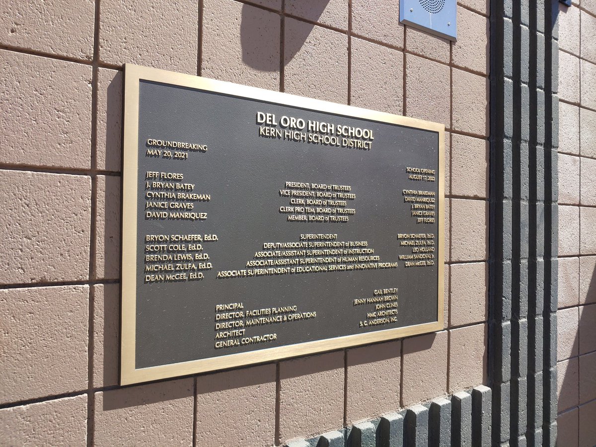 We got a tour of Del Oro and were blown away!!! It was so apparent how much they care about our incoming Mt. View Tigers and their families. Our students AND families are going to be in great hands! 🥰👨‍👩‍👧‍👦 #StrongFamilies #StrongSchools #PathwaysToSuccess #BirthToCollegePipeline