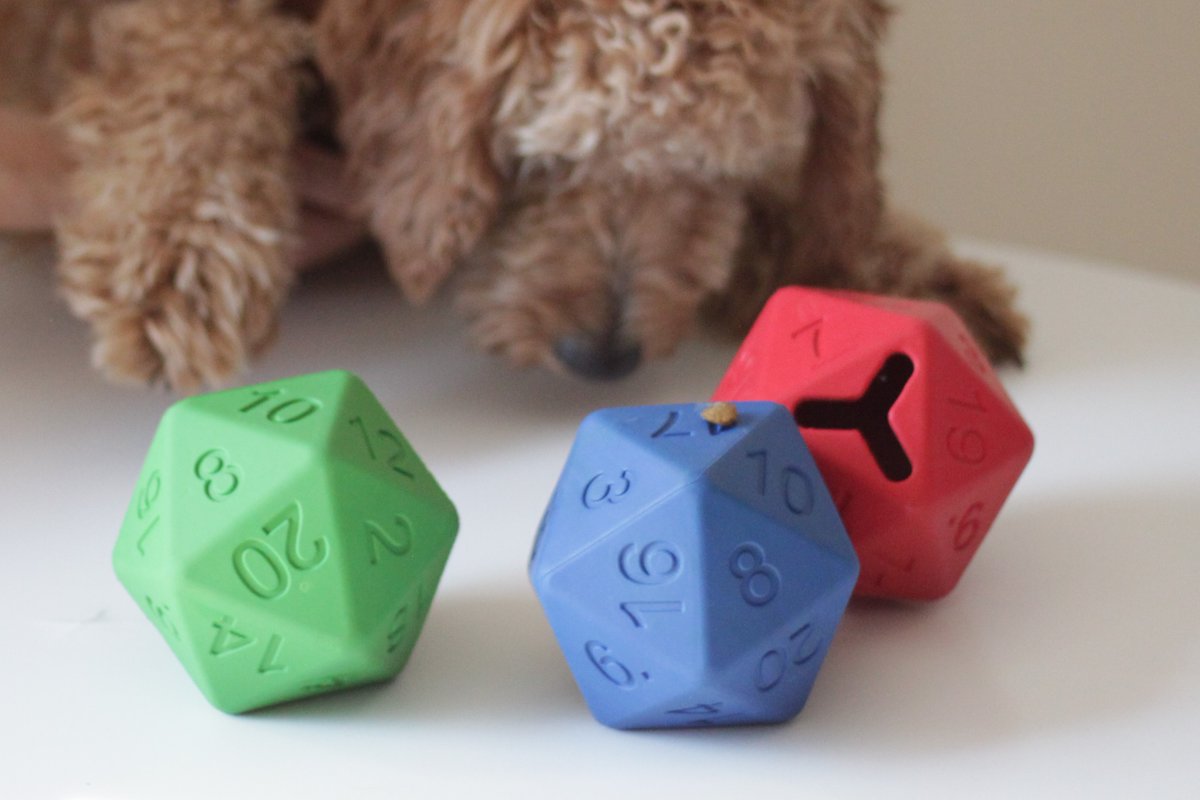 pawlymorph's tweet photo. Second round of production: Secured ✅
Materials: Upgraded ✅
Shipping Prices: Lowered ✅
Website Mailing List: Launched ✅
Now there's only one thing left to do, pick our first convention appearances for next year! Have any suggestions? #pawlymorph #dicefordogs https://t.co/KvY2EHZ8SI