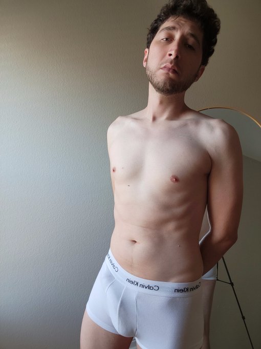 I think I took an ok selfie. Sub to my Onlyfans https://t.co/BywEysravp to be one of my favorites! 😍😍😍😍