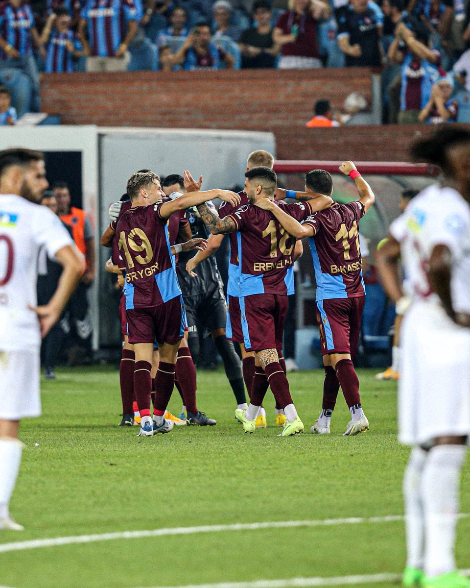 demarkesports's tweet photo. Yeni sezon, 3 maç, 3 galibiyet. #Trabzonspor https://t.co/vwhGcvcgVM