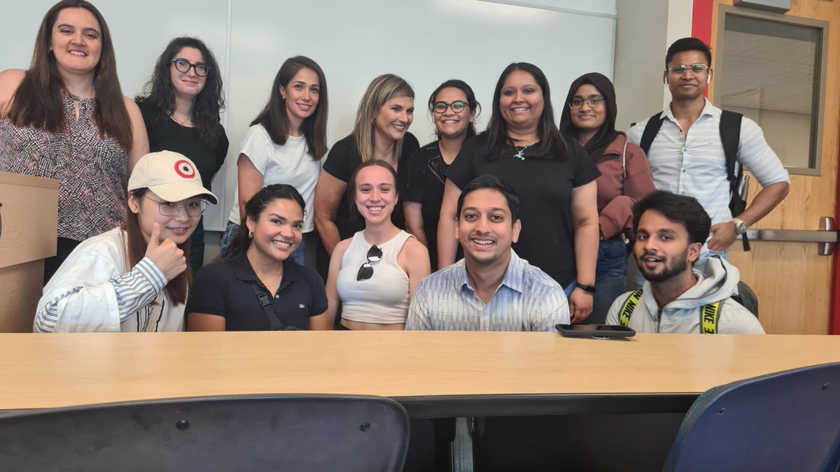 ShouvikDasgupta's tweet photo. And it's a wrap! Thank you so much Tonie, will miss the discussions and conversations we had throughout the semester! @TEAMandCompany
#B413 #MARK1051 https://t.co/ACJW7VXhB7