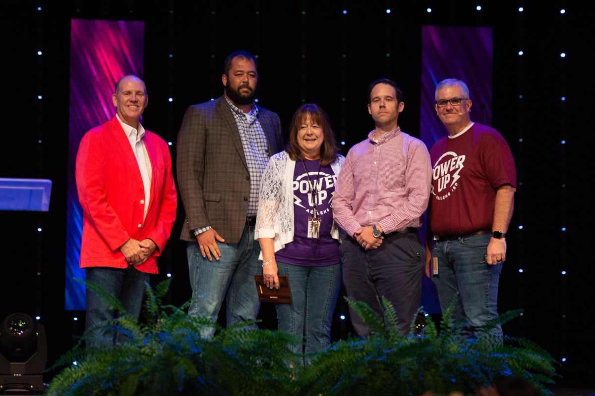 Taylor Elementary music educator Teresa Graham has been named the 2022 Region 14 Elementary Teacher of the Year! 🥳🎉

ESC-14 Executive Director Shane Fields surprised Mrs. Graham with her award at Convocation. Way to go Mrs. Graham and hoorah for the Taylor Trojans! #PowerUpAISD