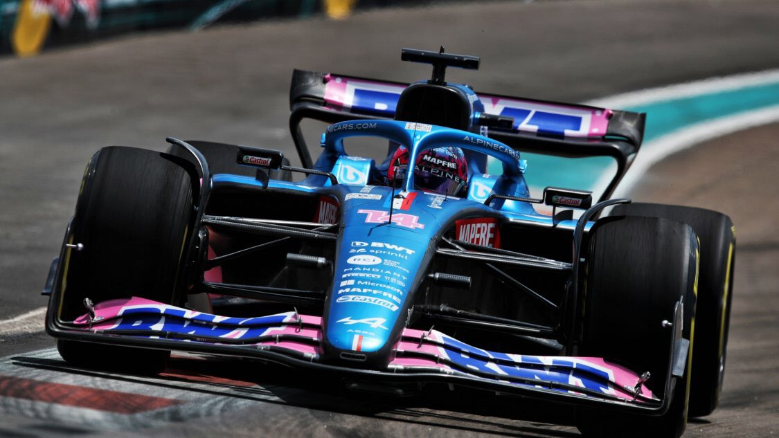 P6 in sprint p3 in race In alpine Realistic  At the Miami Grand Prix 🇺🇸 sprint good start someone hit me p9 then because a lot of people pitted p6 in the end in the race someone hit me completely p14 then nice battles p3 in the end ALLEZ ALPINE 🇫🇷💪