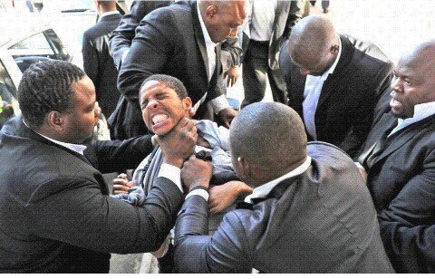 _Hadebe_101's tweet photo. @BoyJacobs2 @DZumaSambudla Keep it like that..NO space or Time for Criminal's #SupraMustFall https://t.co/YYgieRPs1G