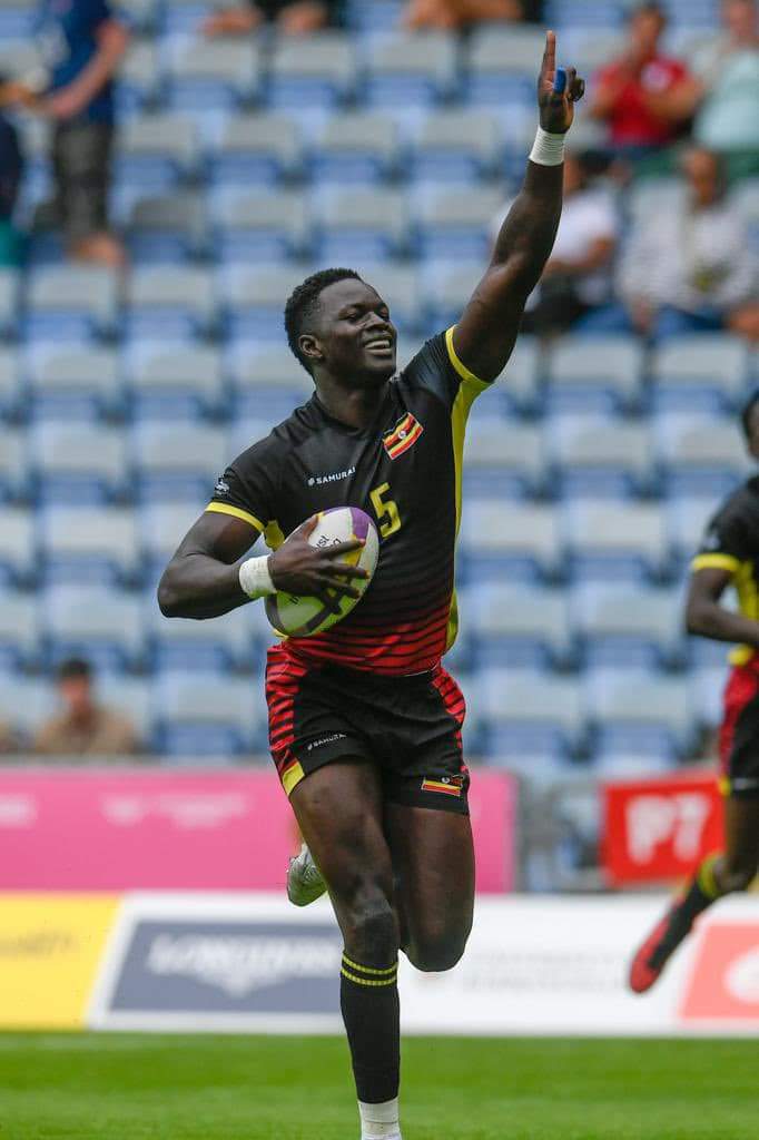 Earlier on, we landed on Uruguay with a Bang💣💣💣💥🔥🔥🔥

FULL TIME: Uruguay 12-26 Uganda 

Congratulations boys

#SupportUgandaSevens 
#7sChallengerSeries 
#HowWeSevens