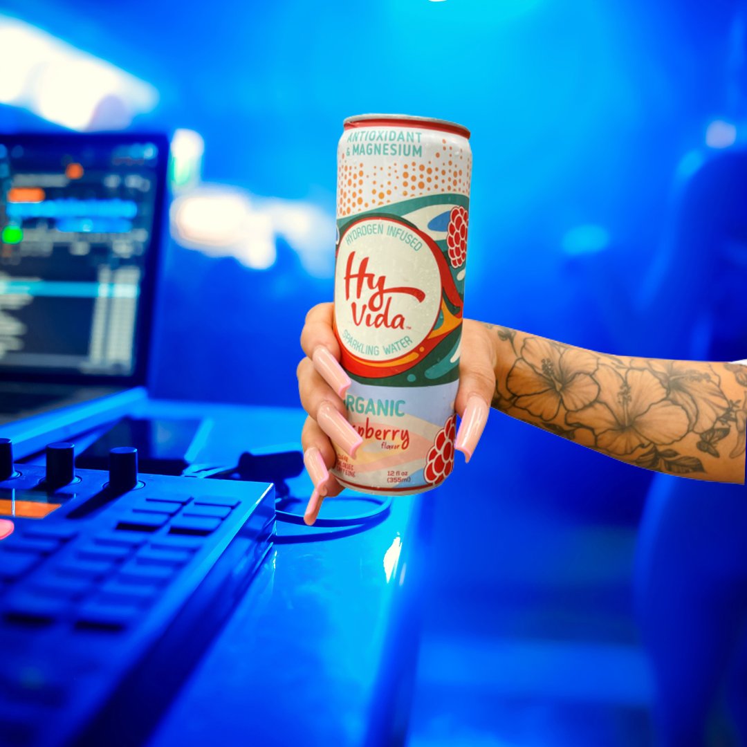 HyVIDAbrands's tweet photo. DJ Approved. Caffeine free vibes! 🎧🎶💿🎹

#mouthmassage #dj #party #hyvida #summer https://t.co/lT1T5CXoUN