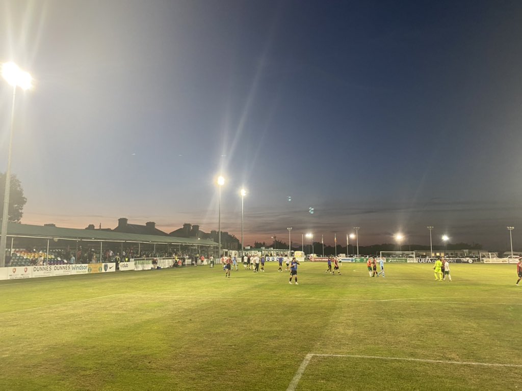 Owene2220's tweet photo. The sun has set on Bray Wanderers #Devoout #Caboout #Savebraywanderers https://t.co/uG2bJuok3f