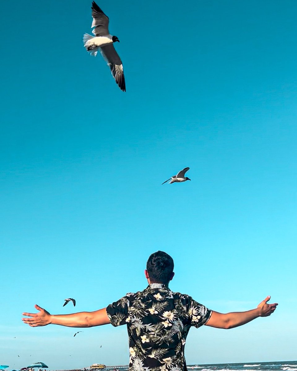 No me pueden ver más feliz estando cerca del Mar…