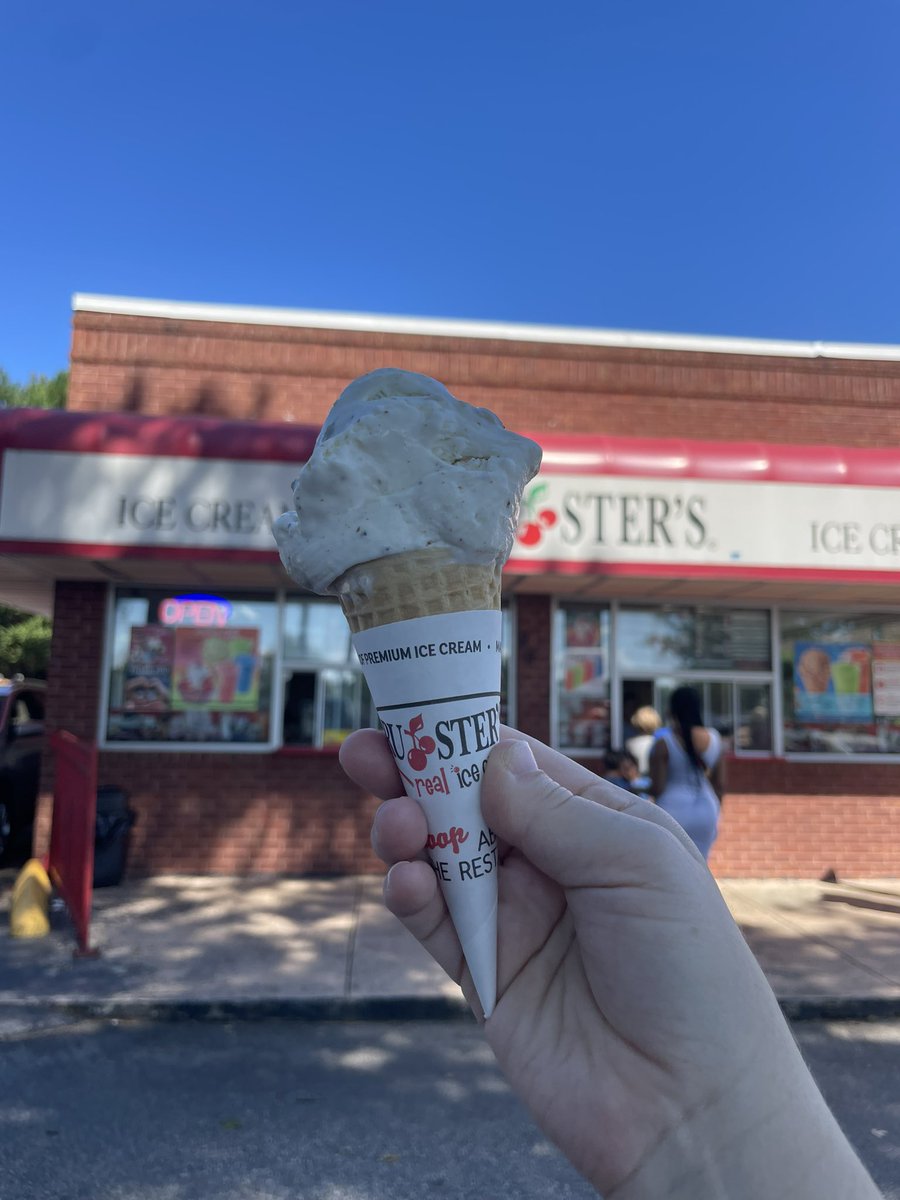 Baby House needed some Friday ice cream! <a href="/BigShantyEagles/">BigShantyEagles</a> <a href="/BigShantyPTA/">Big Shanty PTA</a> 🍦