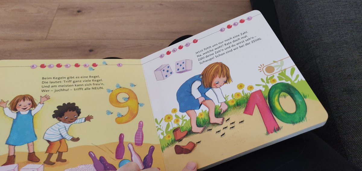 AnnkathrinAlt's tweet photo. @carlsen_verlag sind diese 11 anstatt 10 Perlen im Buch "Hör Mal die Zahlen" ein Fehler oder höhere Mathematik, die ich nicht verstehe? https://t.co/n1lGOmZggD