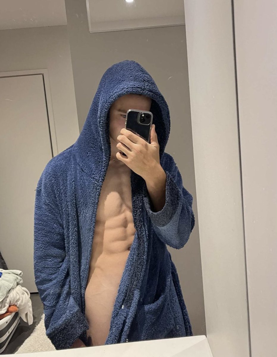 Cuteboy422's tweet photo. Feeling good today 🌈 https://t.co/Q69b3HS0NF