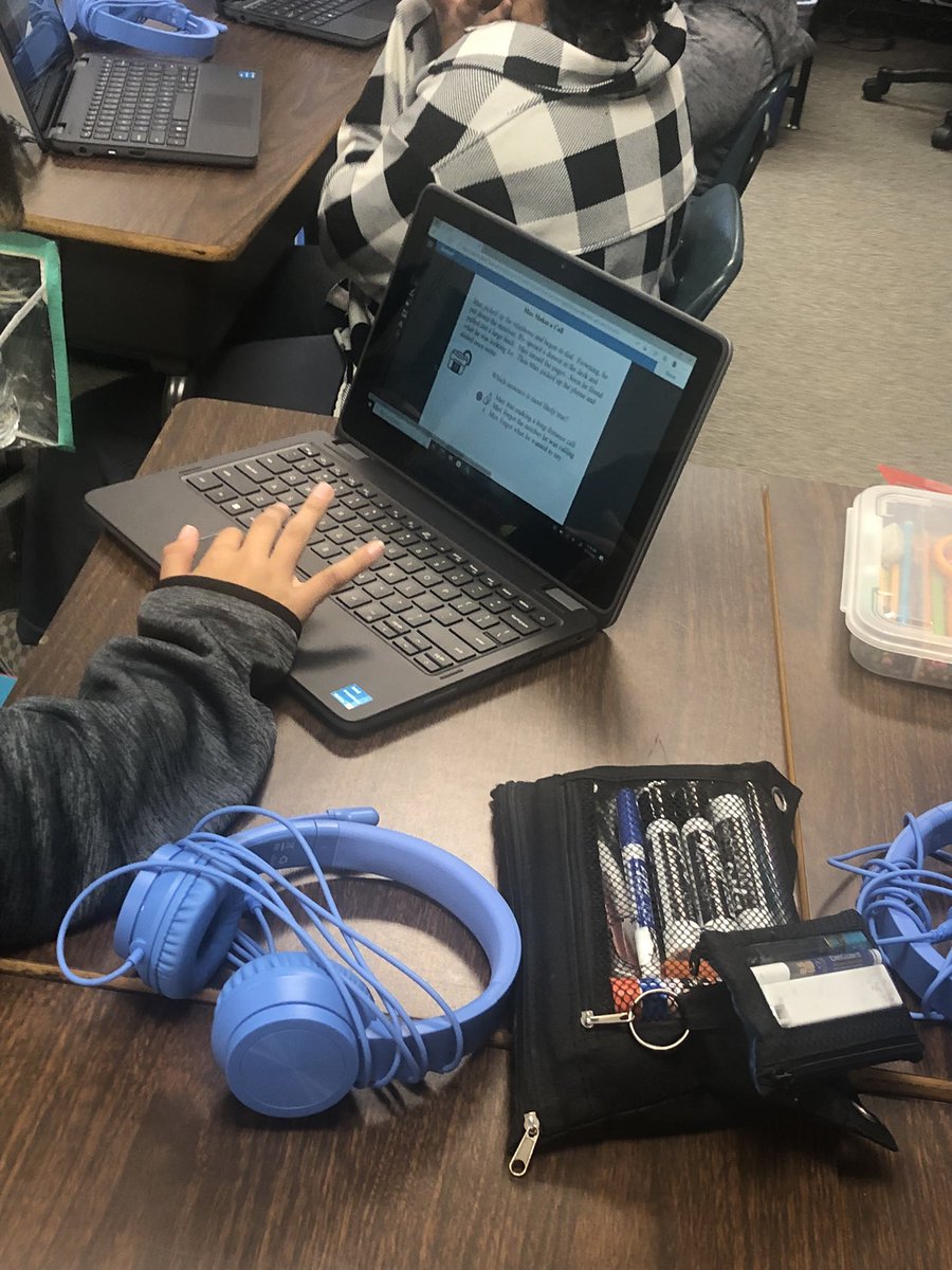 wood2_ae's tweet photo. Busy day in the classroom with students using @LumioSocial to review inferencing and @MicrosoftEDU to identify parts of a paragraph. #21centurylearning #technologyforthewin @CobbInTech @jparrishgore @Team_AcworthES https://t.co/jyrjSyKiDs