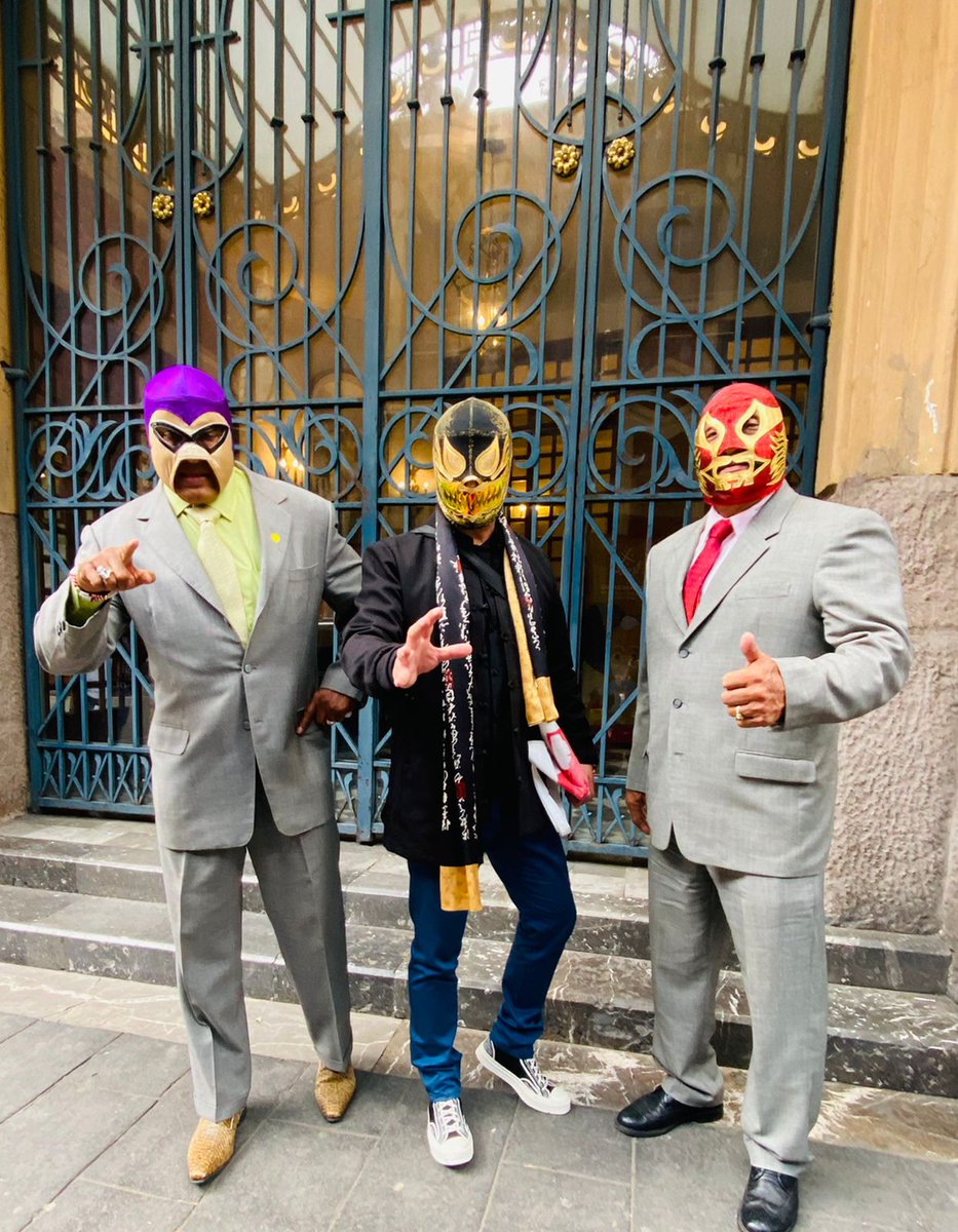 CANEK_OFICIAL73's tweet photo. Algo de lo que se vivió en la presentación del programa del festival Cervantino en el Teatro Esperanza Iris  de  la CDMX que se llevará acabo del 12 al 30 de Octubre en Guanajuato. https://t.co/GFnzxSECsj