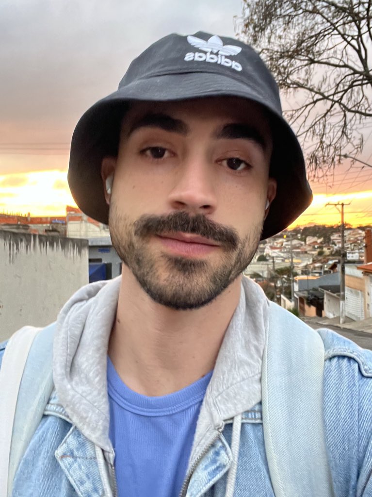 ᴠɪᴛᴏʀ𐚁 tweet media