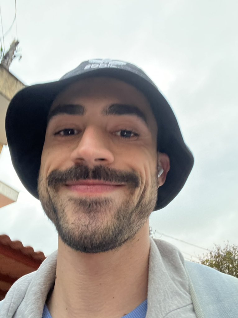 ᴠɪᴛᴏʀ𐚁 tweet media